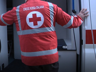 Incidente sul lavoro lungo l’A4, ferito un operaio